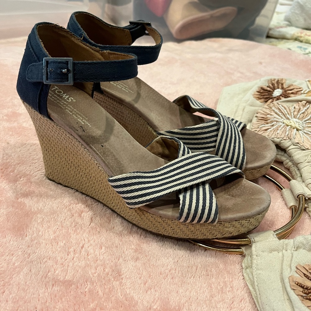 💐Toms Striped Strappy Sandals